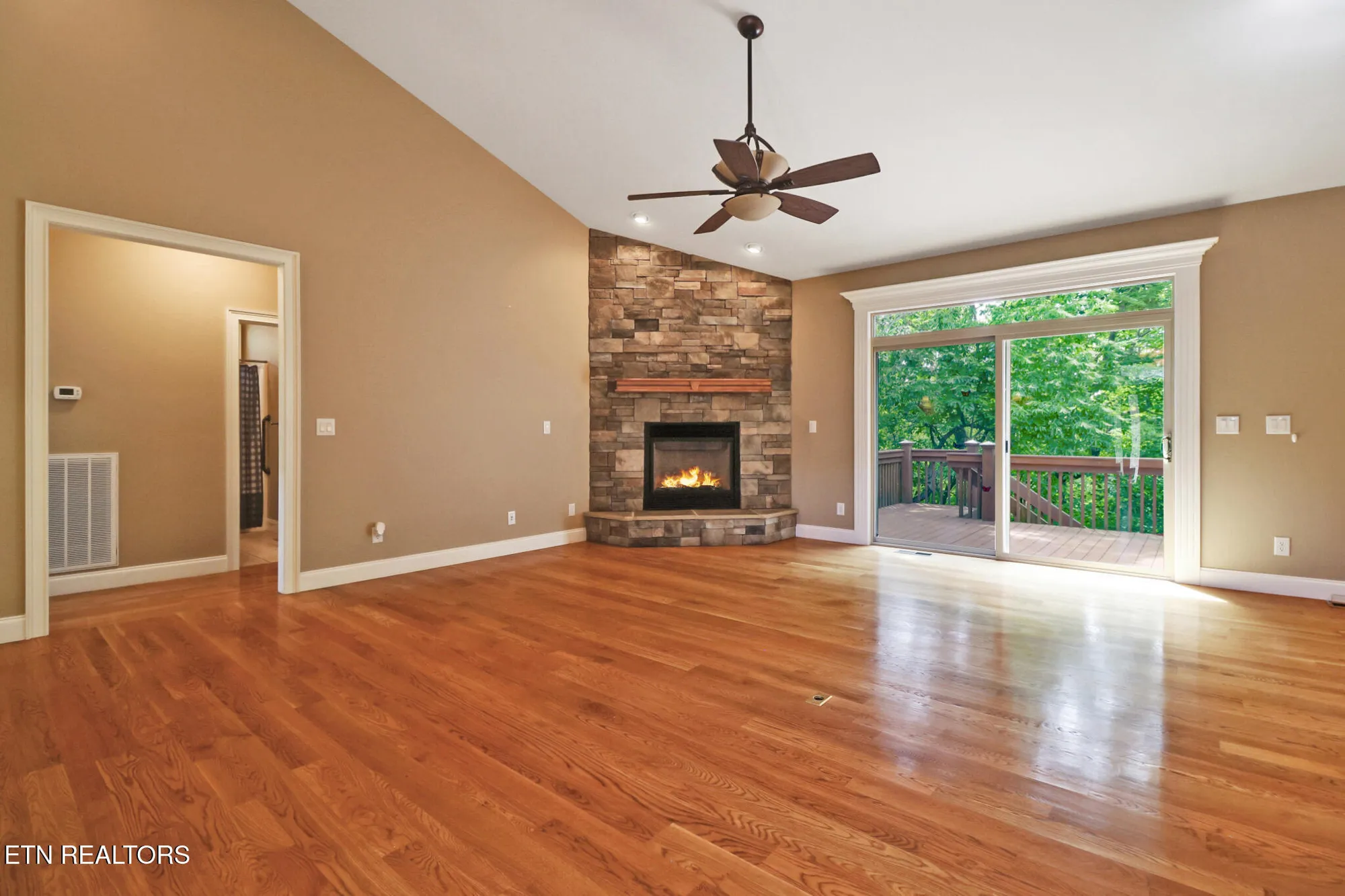 Property Slideshow image 9 of 63 | 124 lynhurst dr, Crossville, TN, 38558