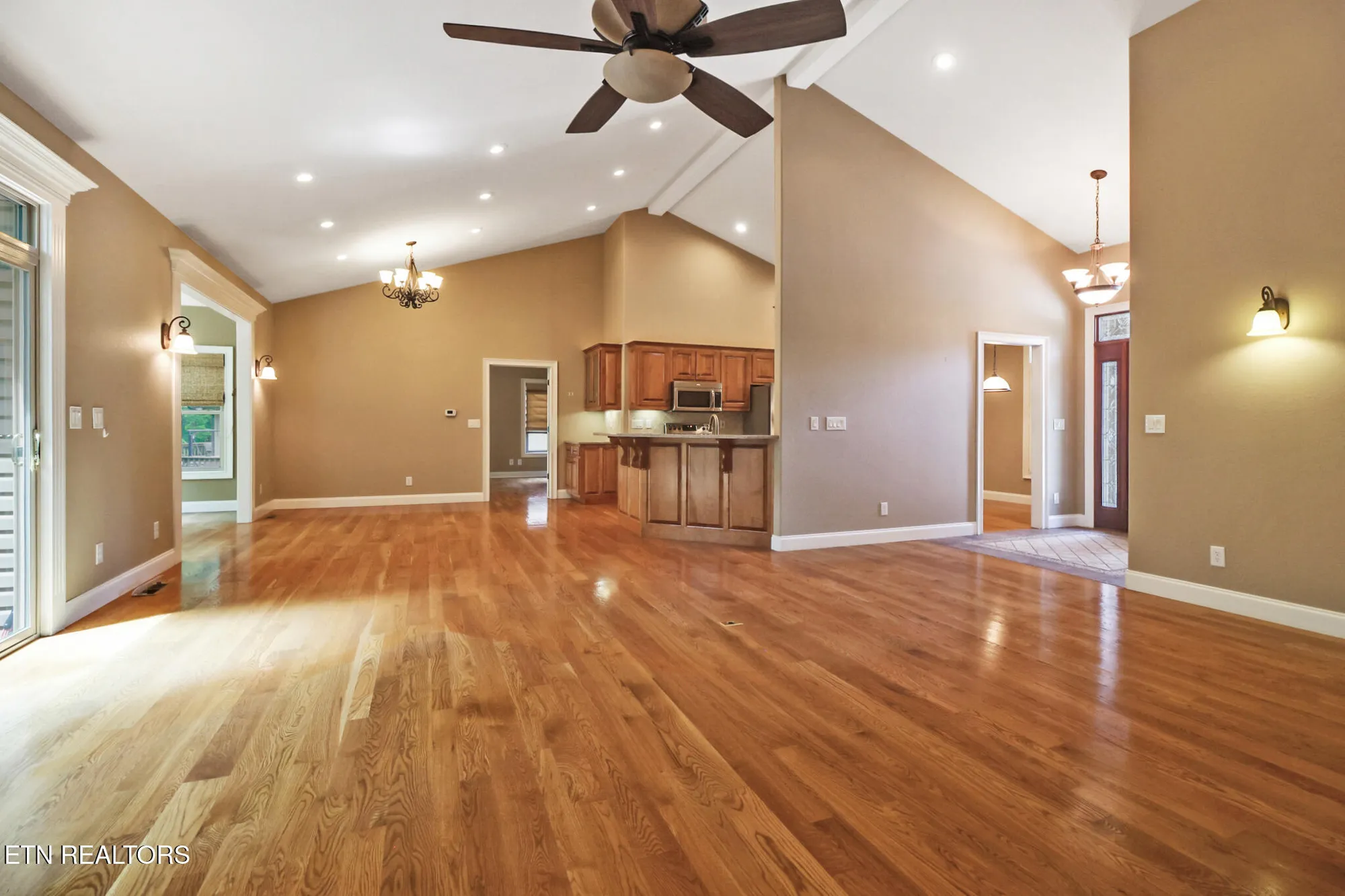 Property Slideshow image 11 of 63 | 124 lynhurst dr, Crossville, TN, 38558