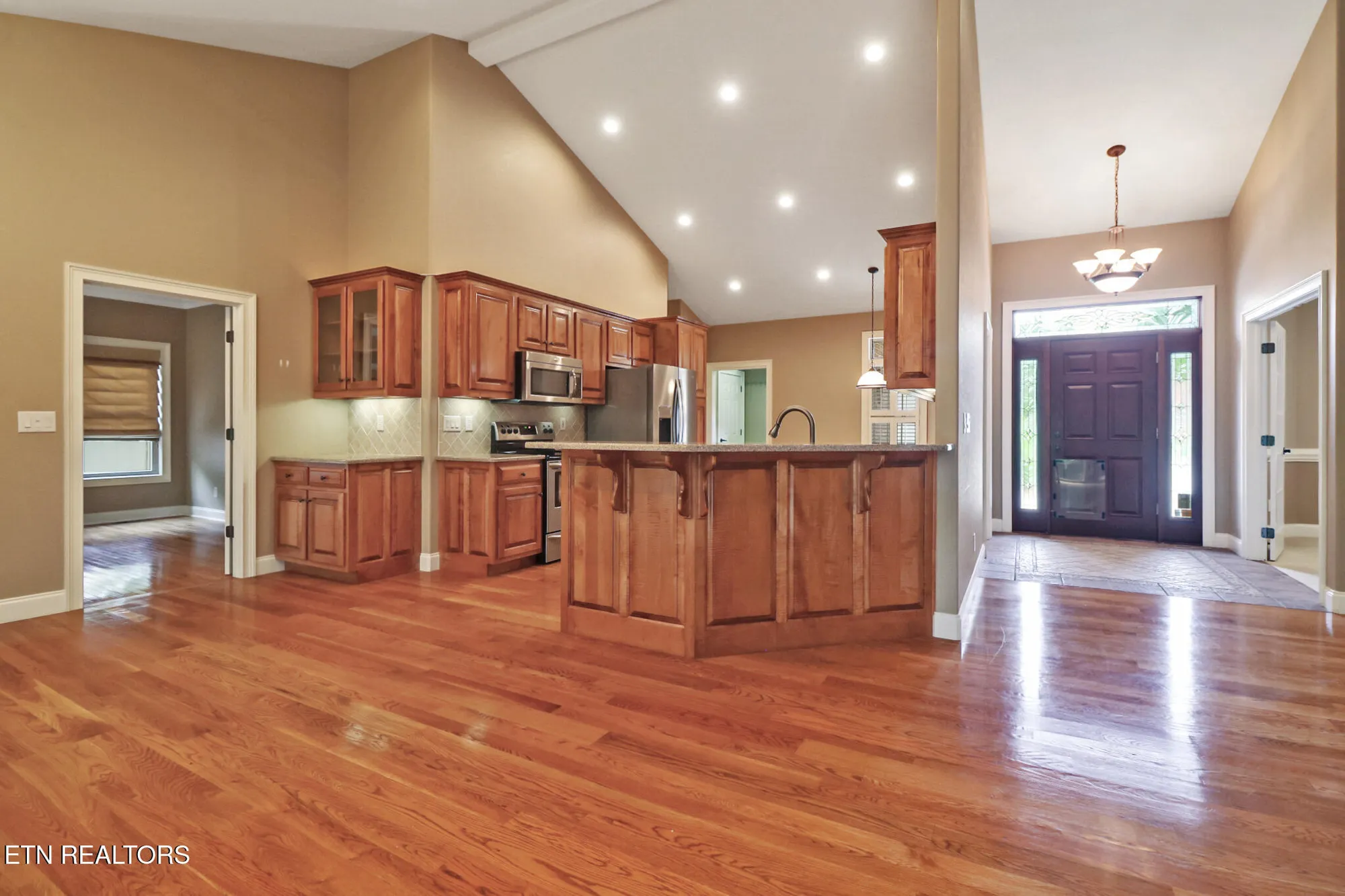 Property Slideshow image 12 of 63 | 124 lynhurst dr, Crossville, TN, 38558