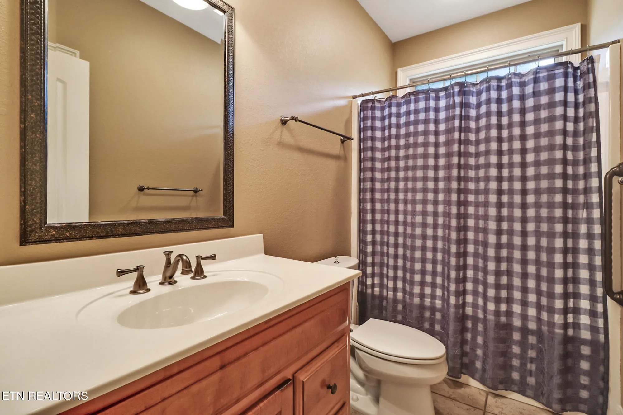 Property Slideshow image 33 of 63 | 124 lynhurst dr, Crossville, TN, 38558