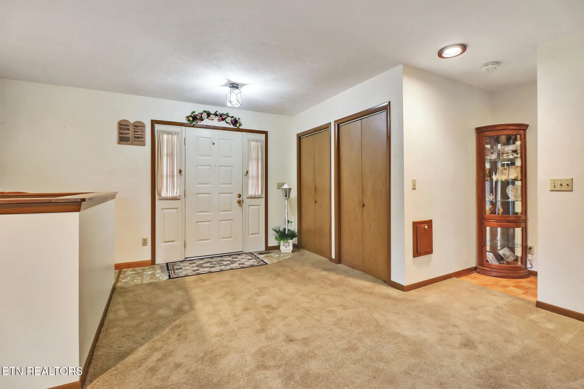 Property Slideshow image 3 of 37 | 27 brambleton ct, Crossville, TN, 38558