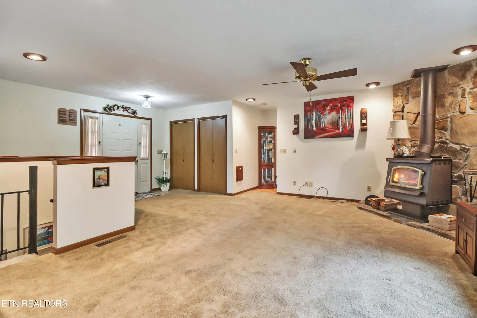 Property Slideshow image 6 of 37 | 27 brambleton ct, Crossville, TN, 38558