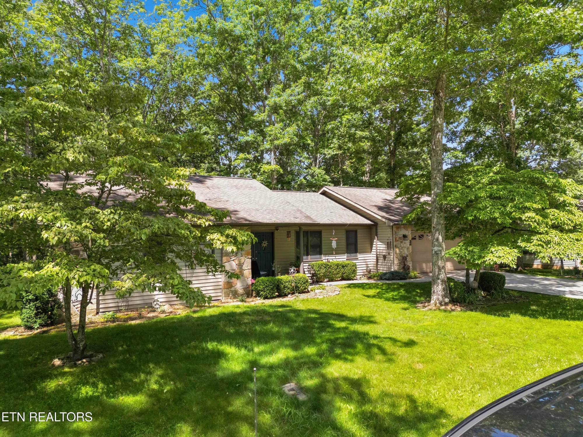 Property Slideshow image 3 of 46 | 122 glenwood dr, Crossville, TN, 38558