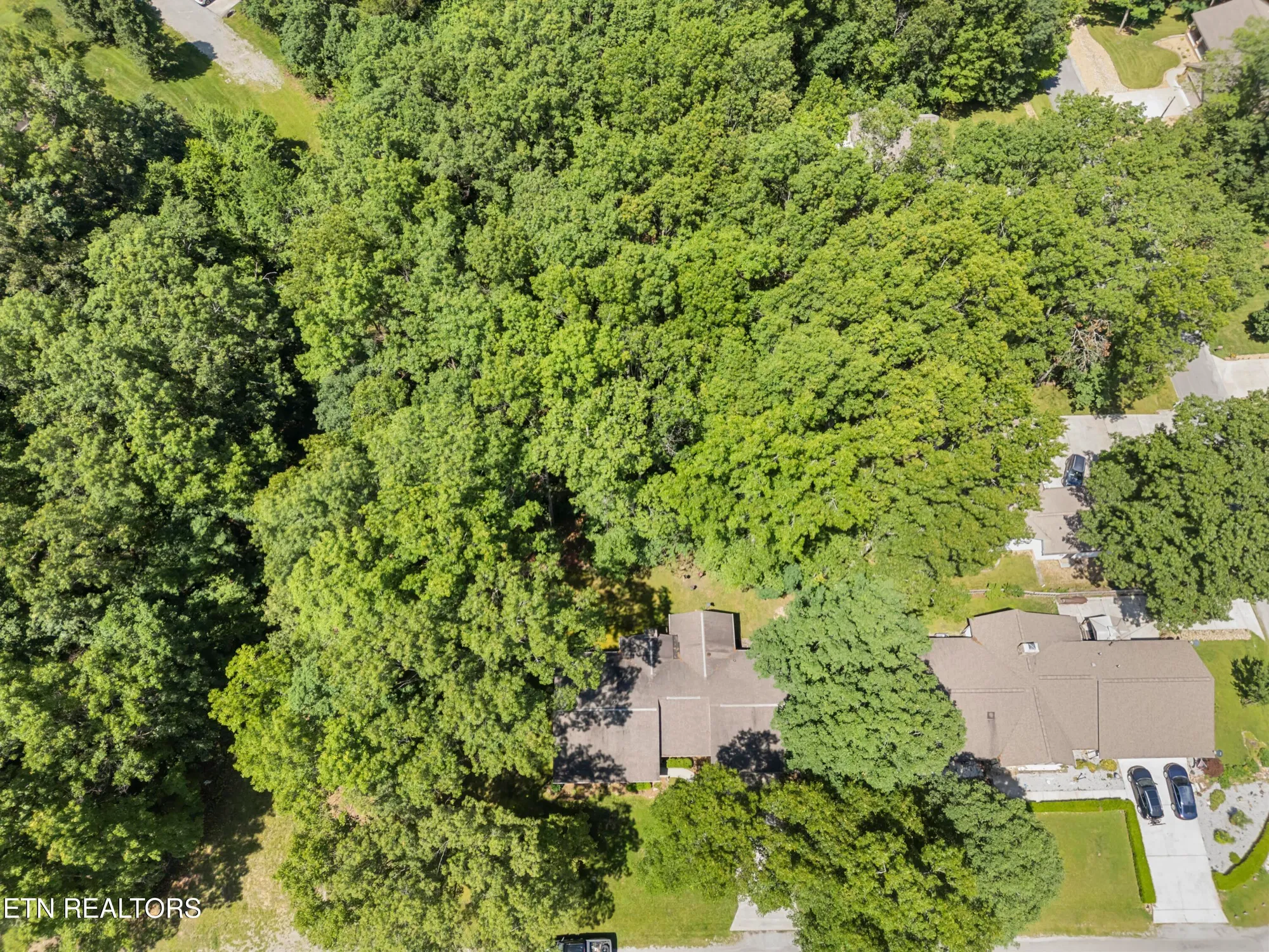 Property Slideshow image 5 of 46 | 122 glenwood dr, Crossville, TN, 38558
