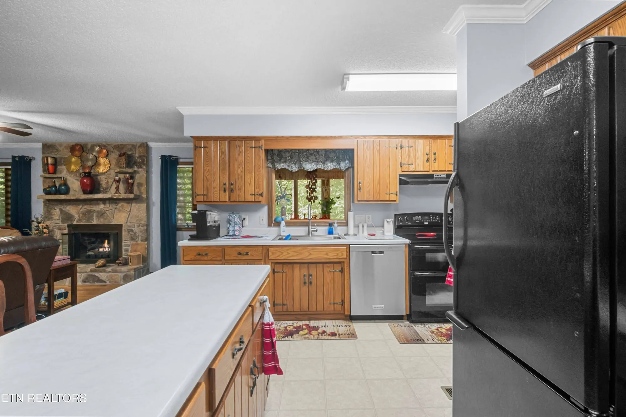 Property Slideshow image 8 of 46 | 122 glenwood dr, Crossville, TN, 38558