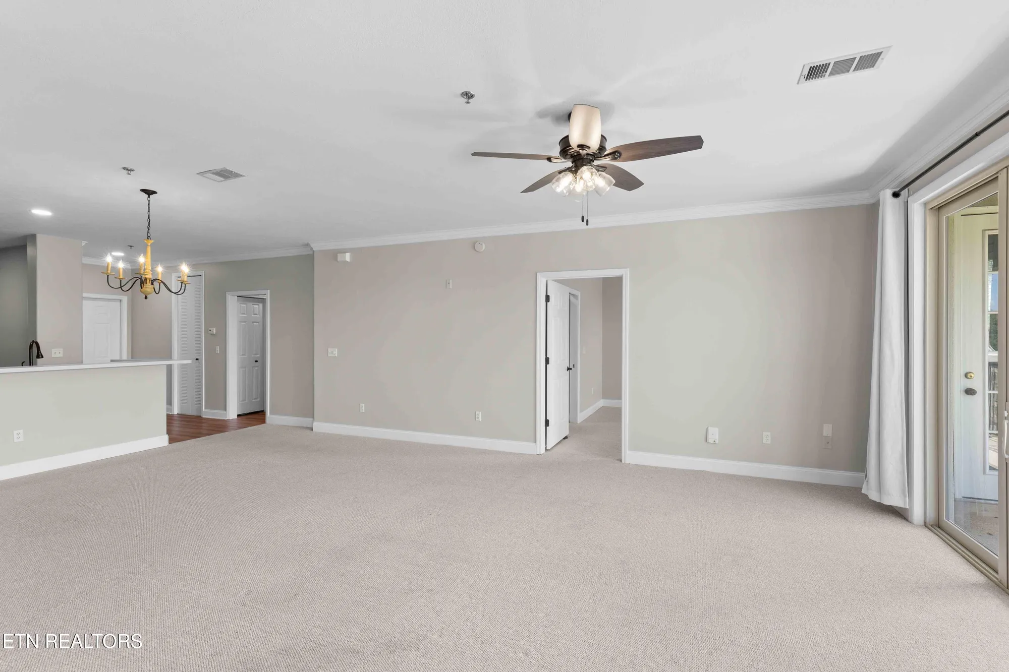 Property Slideshow image 9 of 29 | 565 rarity bay pkwy 205, Vonore, TN, 37885