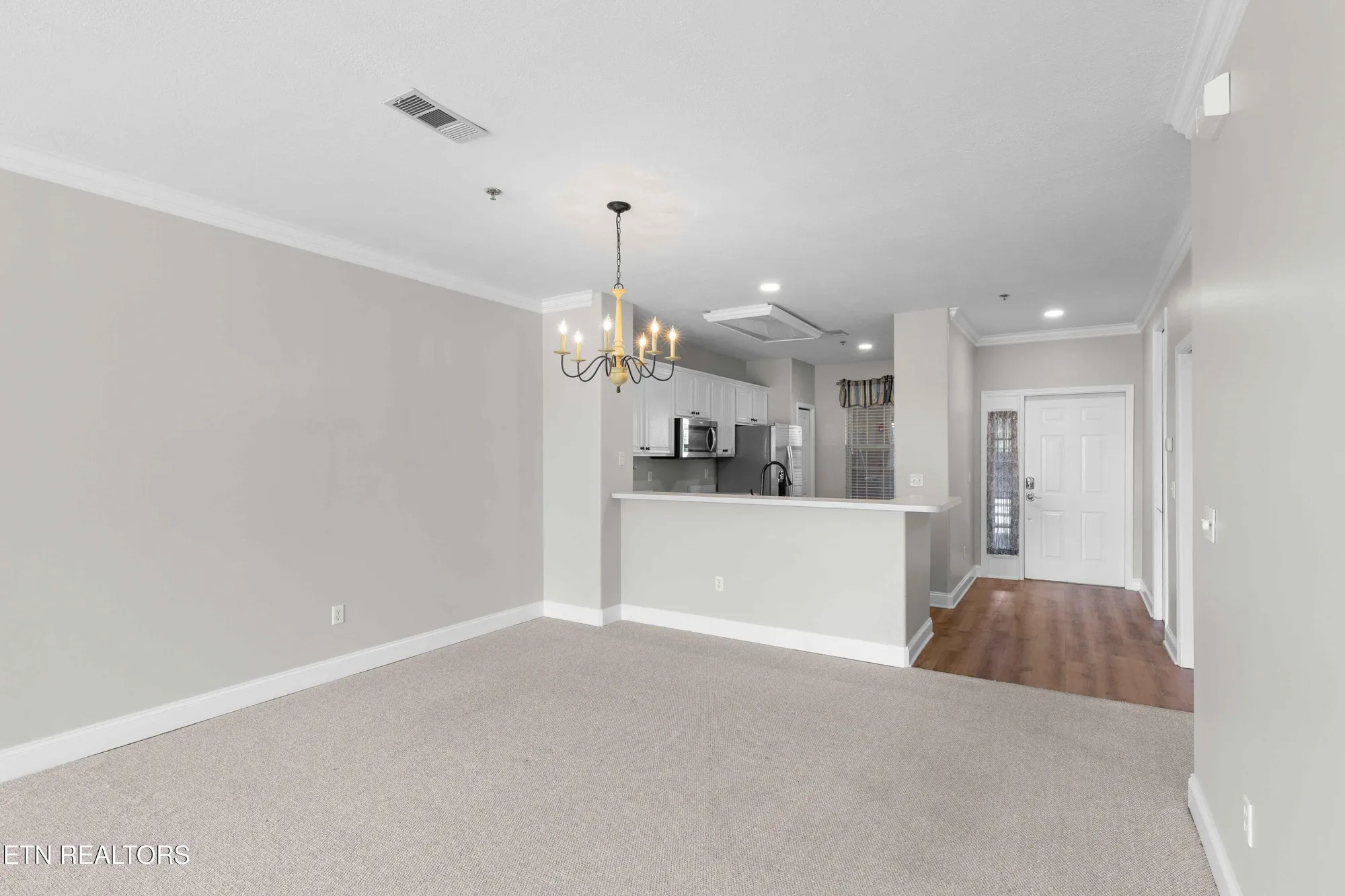 Property Slideshow image 10 of 29 | 565 rarity bay pkwy 205, Vonore, TN, 37885