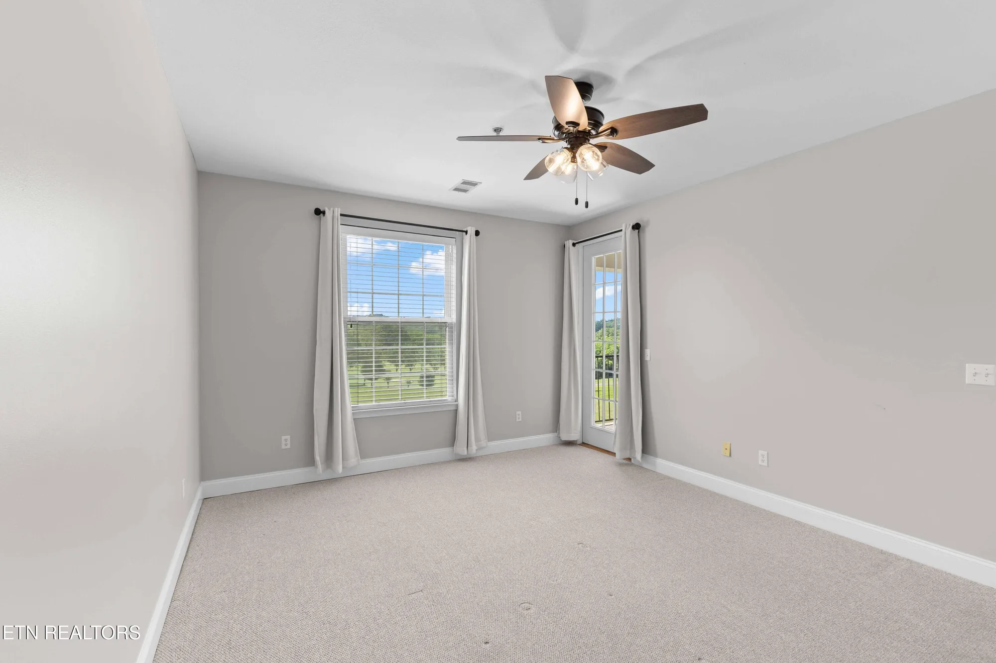 Property Slideshow image 12 of 29 | 565 rarity bay pkwy 205, Vonore, TN, 37885