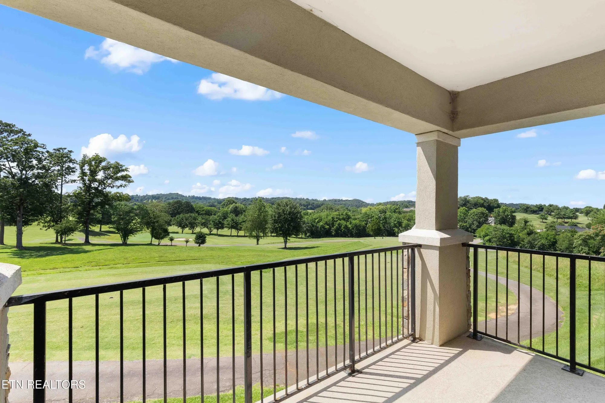 Property Slideshow image 4 of 29 | 565 rarity bay pkwy 205, Vonore, TN, 37885