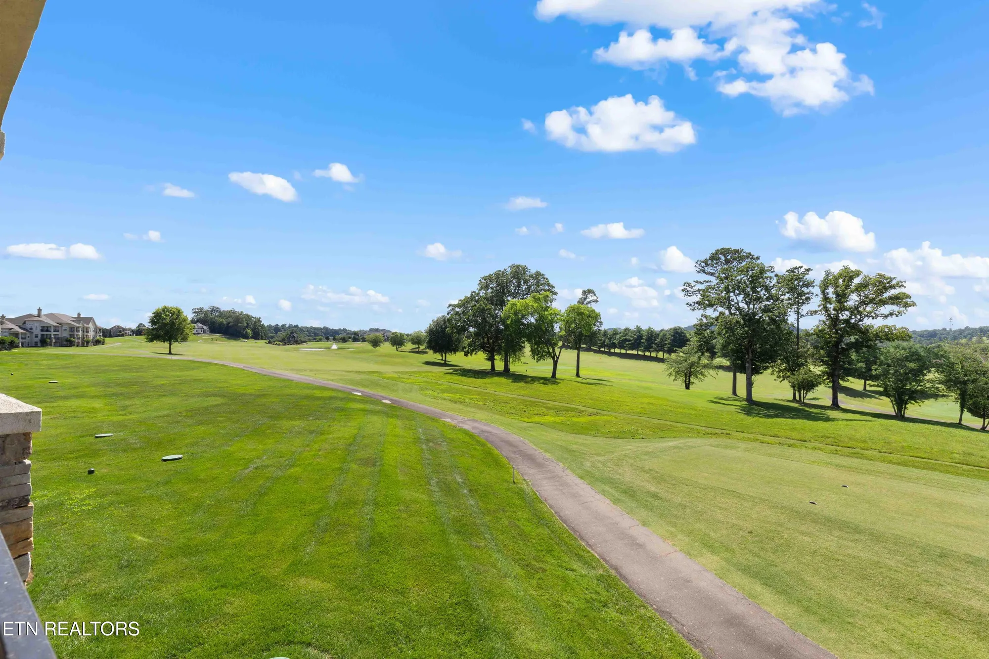 Property Slideshow image 5 of 29 | 565 rarity bay pkwy 205, Vonore, TN, 37885