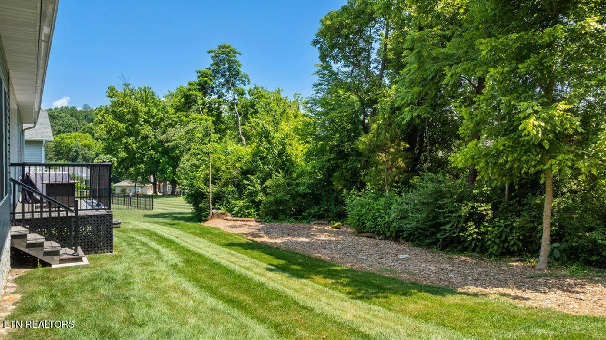 Property Slideshow image 8 of 41 | 425 cheeyo pl, Loudon, TN, 37774