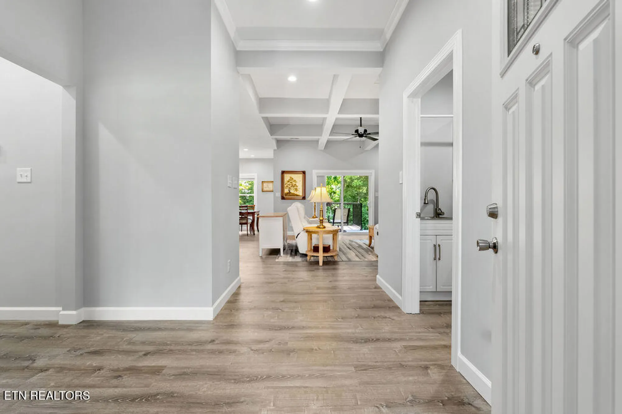 Property Slideshow image 11 of 41 | 425 cheeyo pl, Loudon, TN, 37774