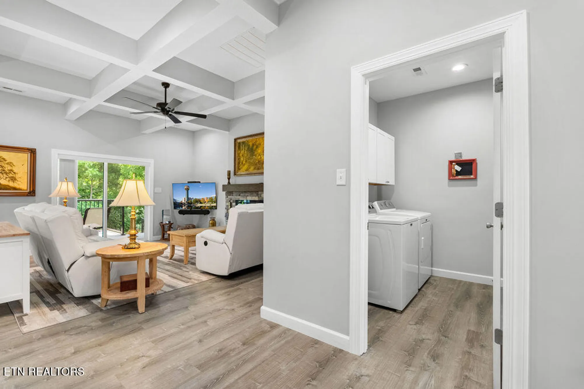 Property Slideshow image 13 of 41 | 425 cheeyo pl, Loudon, TN, 37774