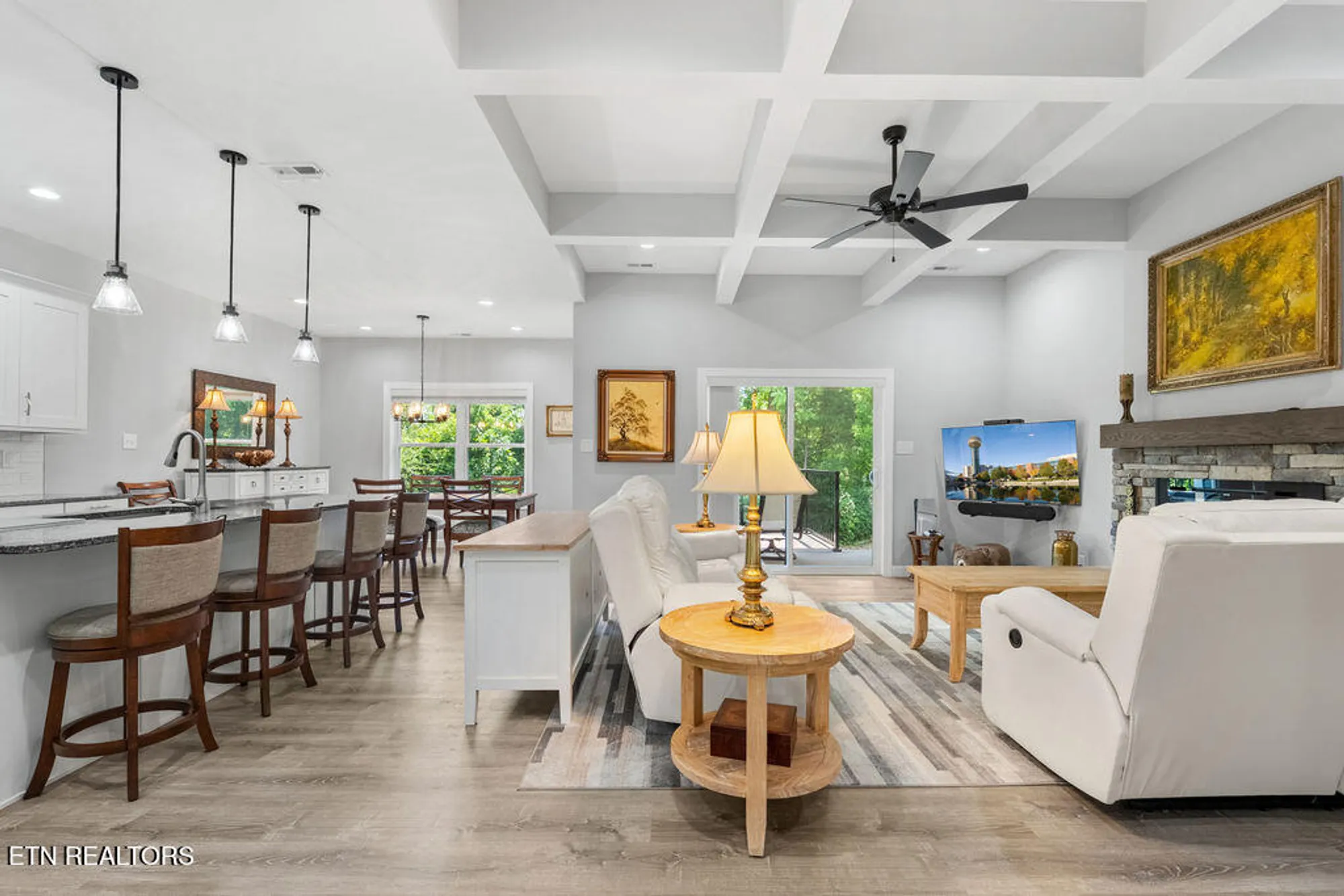 Property Slideshow image 14 of 41 | 425 cheeyo pl, Loudon, TN, 37774