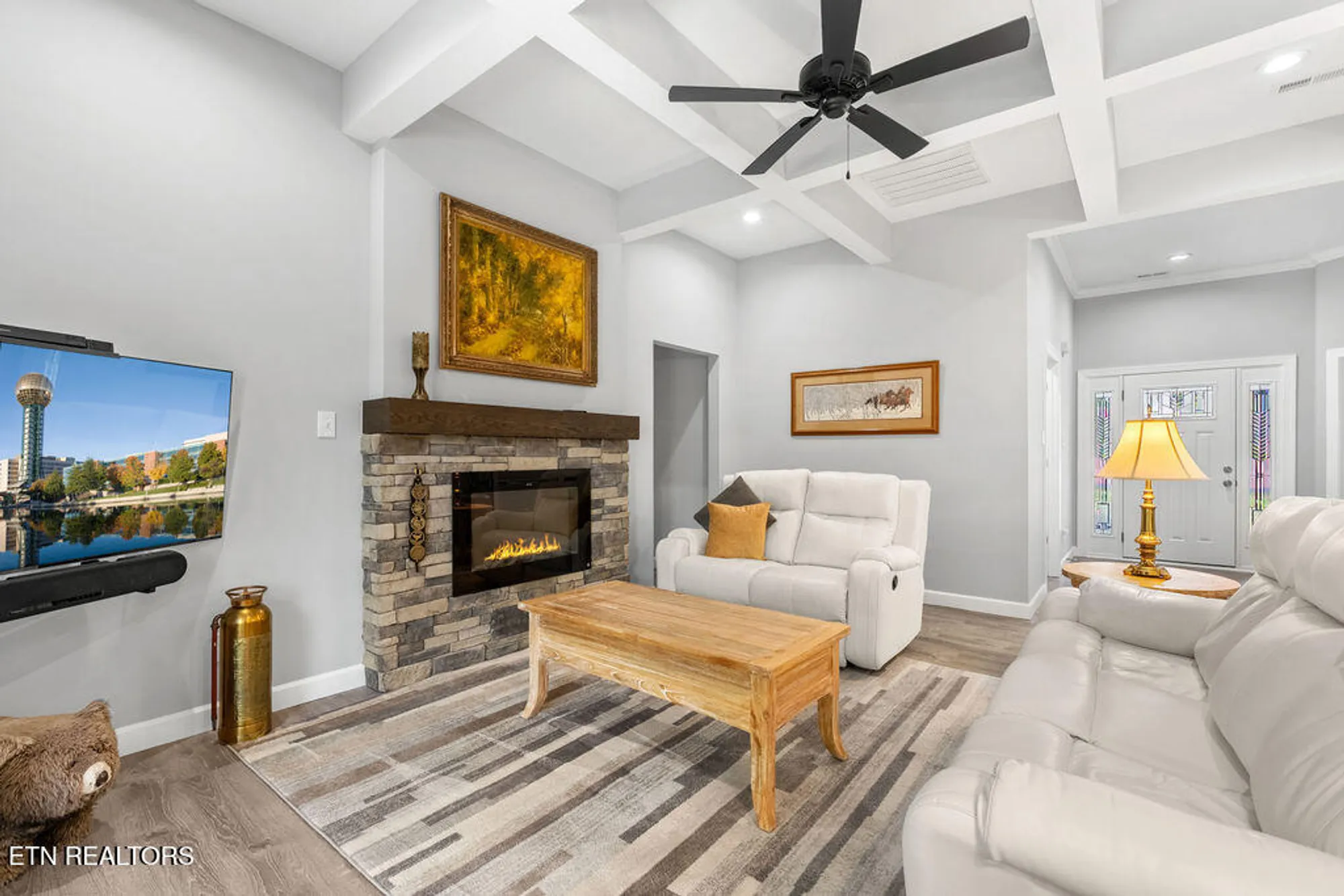 Property Slideshow image 15 of 41 | 425 cheeyo pl, Loudon, TN, 37774