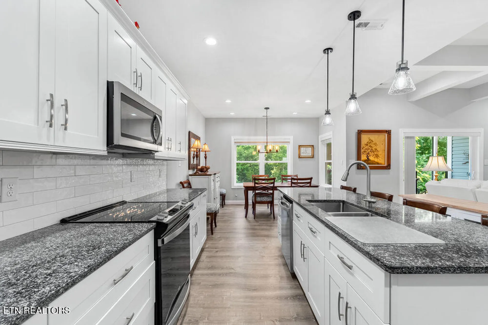 Property Slideshow image 19 of 41 | 425 cheeyo pl, Loudon, TN, 37774