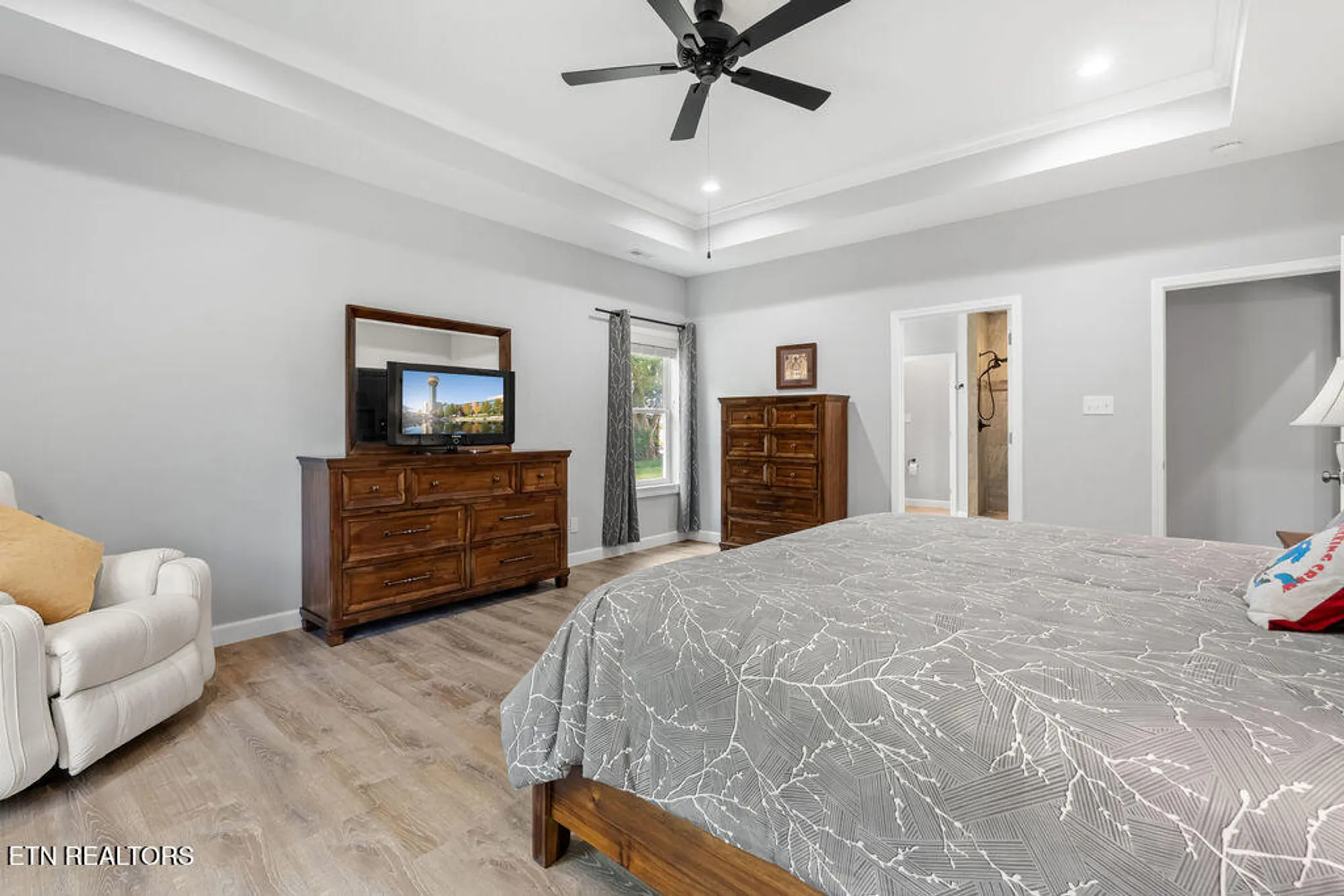 Property Slideshow image 25 of 41 | 425 cheeyo pl, Loudon, TN, 37774