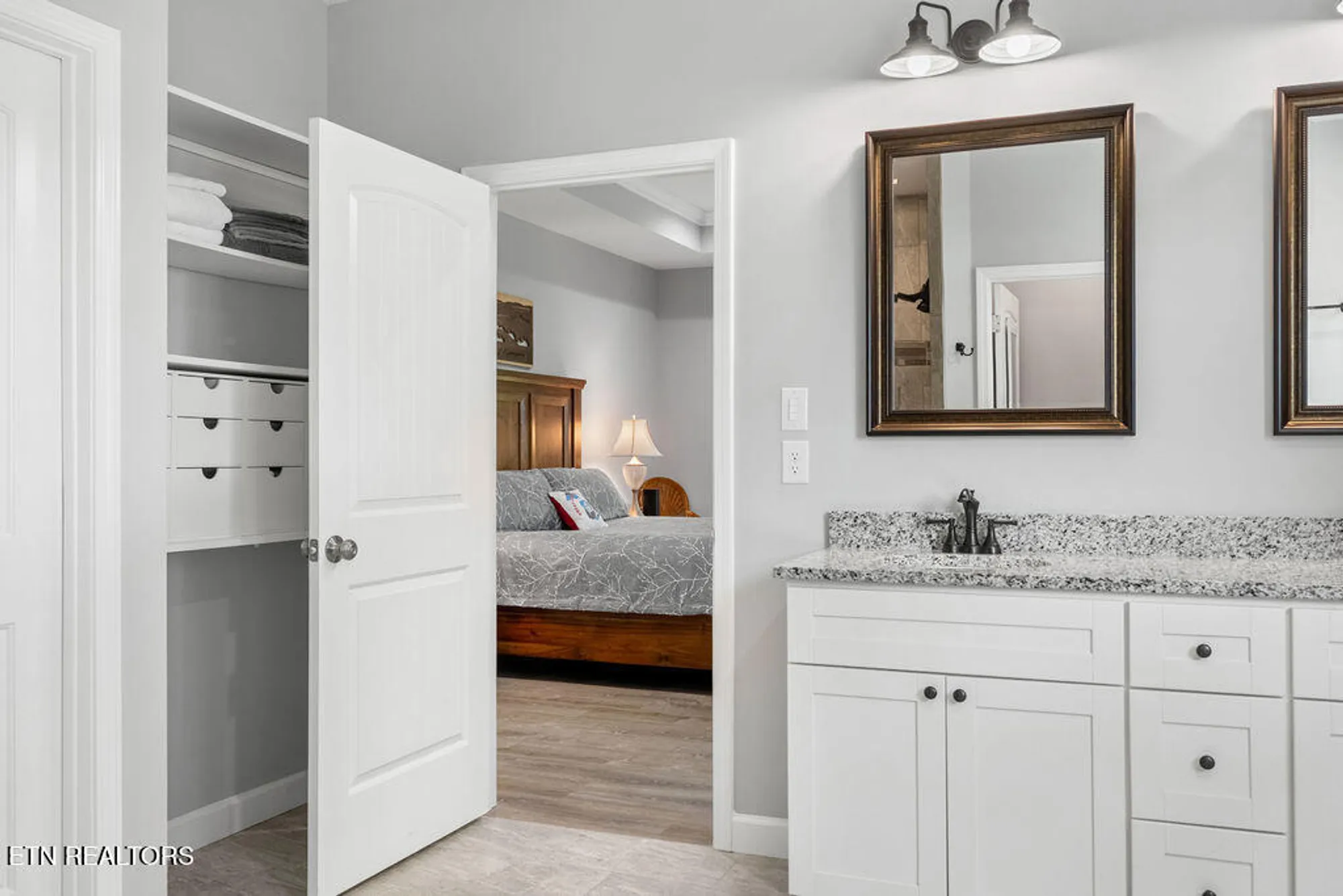 Property Slideshow image 30 of 41 | 425 cheeyo pl, Loudon, TN, 37774