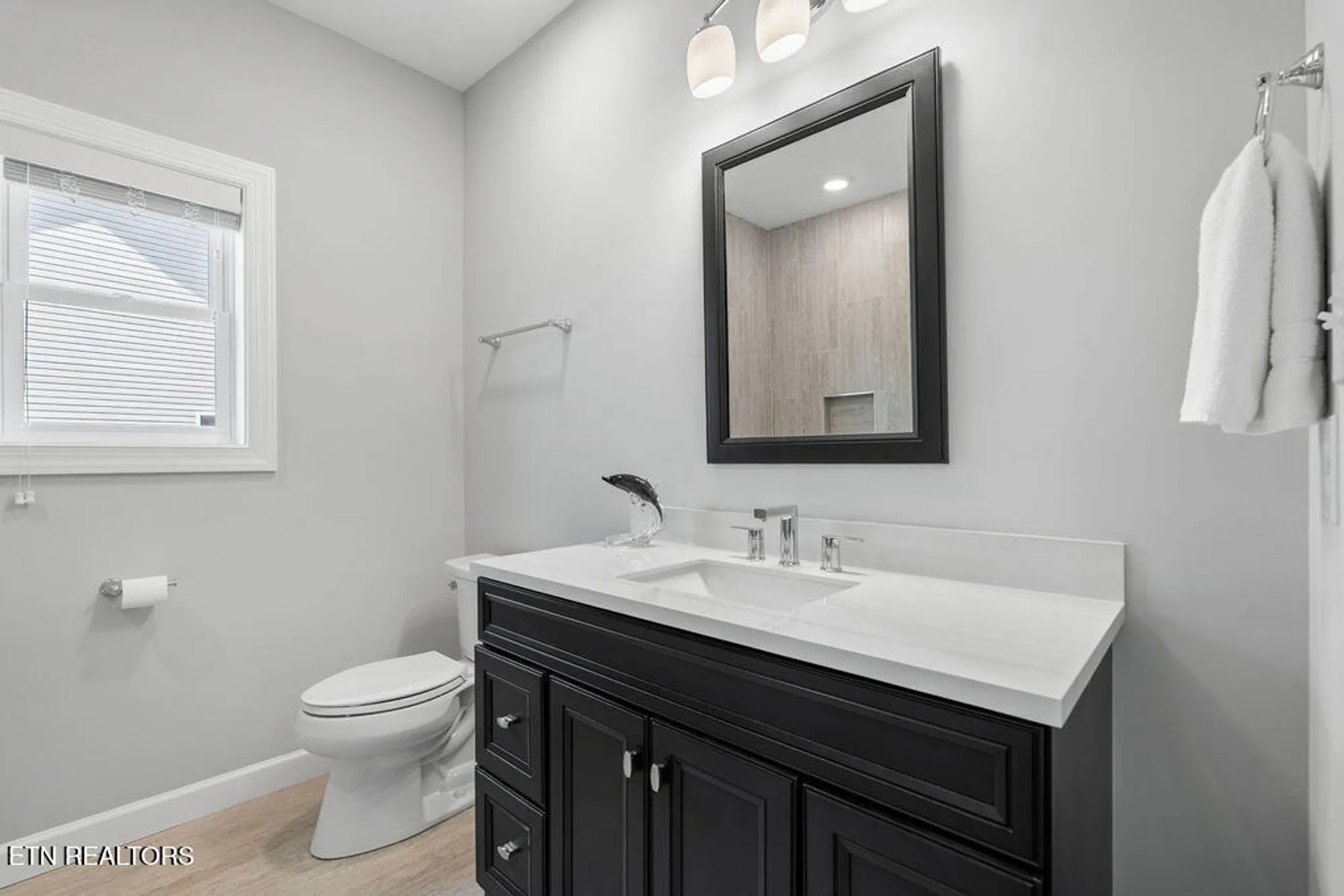 Property Slideshow image 33 of 41 | 425 cheeyo pl, Loudon, TN, 37774