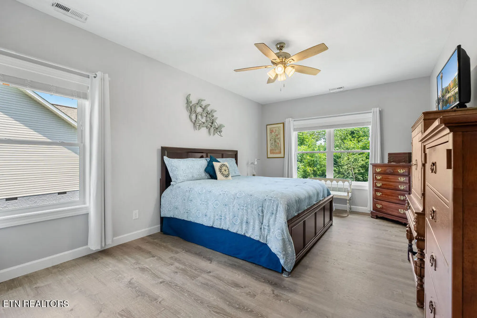 Property Slideshow image 35 of 41 | 425 cheeyo pl, Loudon, TN, 37774