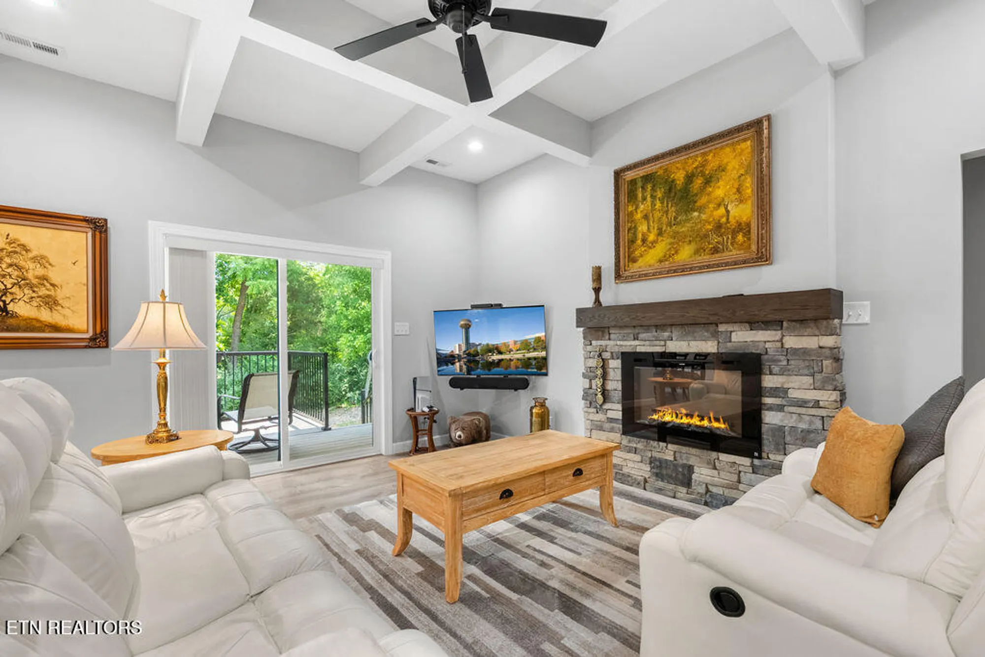 Property Slideshow image 39 of 41 | 425 cheeyo pl, Loudon, TN, 37774