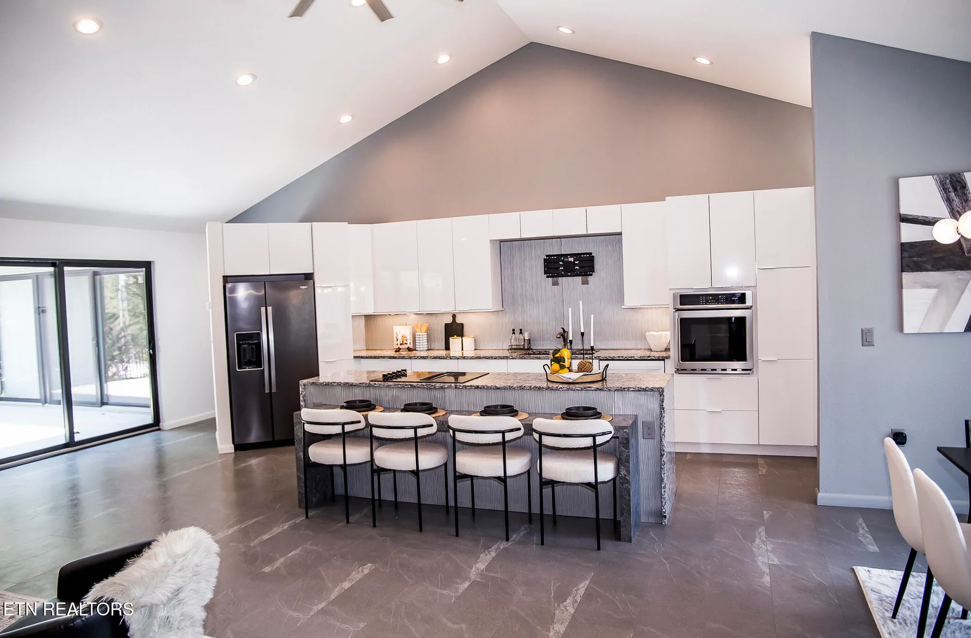 Property Slideshow image 8 of 60 | 194 forest view dr, Crossville, TN, 38558