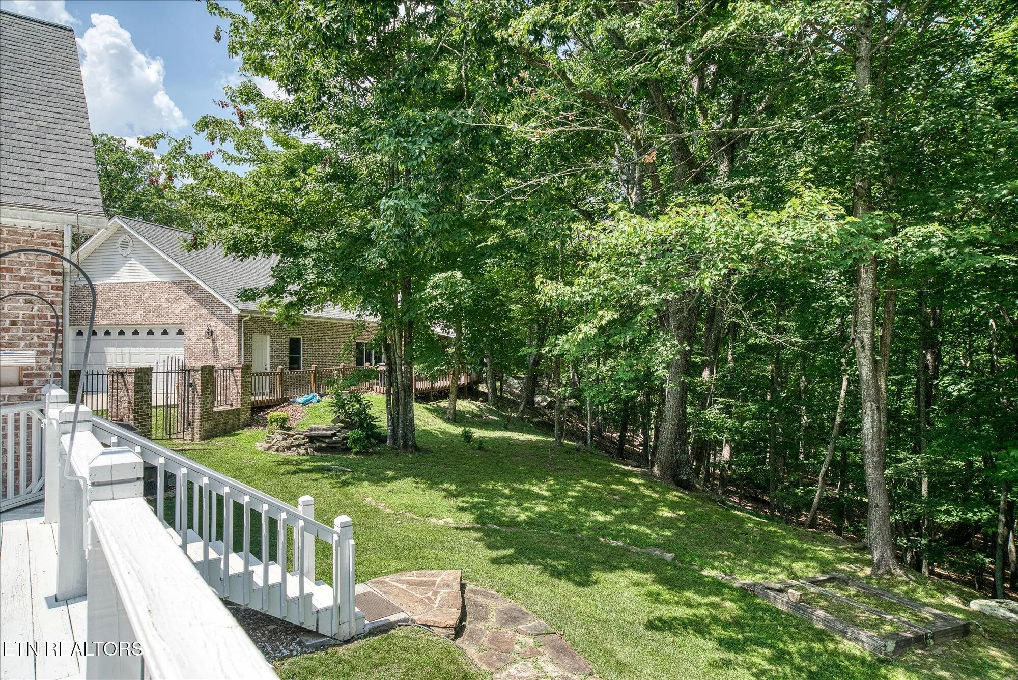 Property Slideshow image 12 of 62 | 126 markham ln, Crossville, TN, 38558