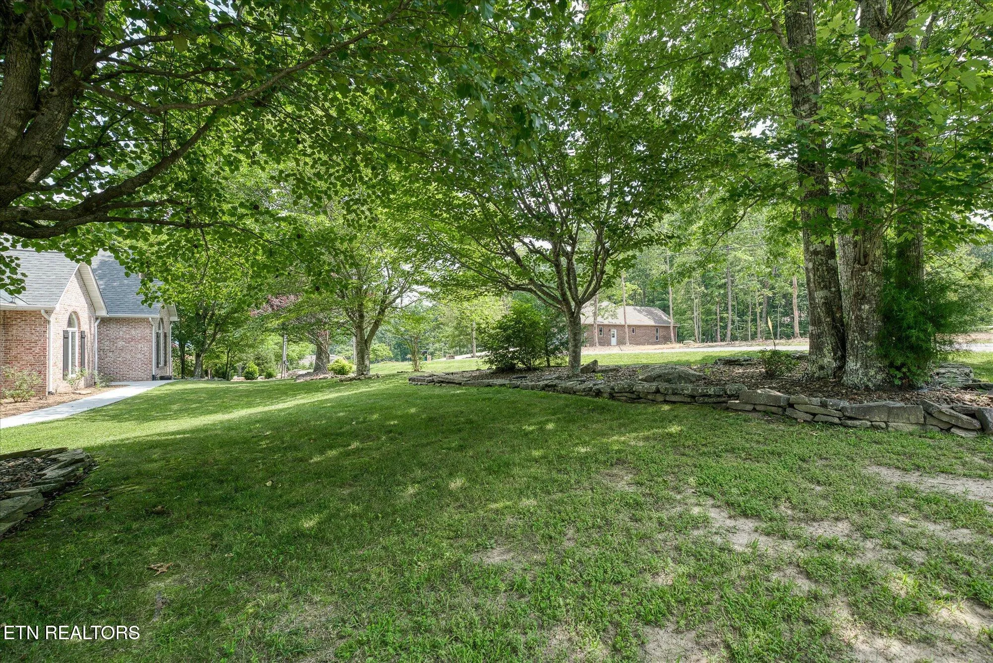 Property Slideshow image 5 of 62 | 126 markham ln, Crossville, TN, 38558