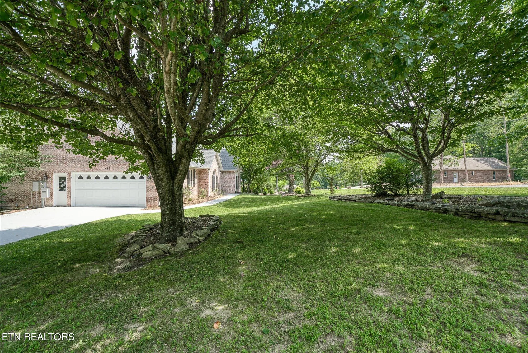 Property Slideshow image 6 of 62 | 126 markham ln, Crossville, TN, 38558