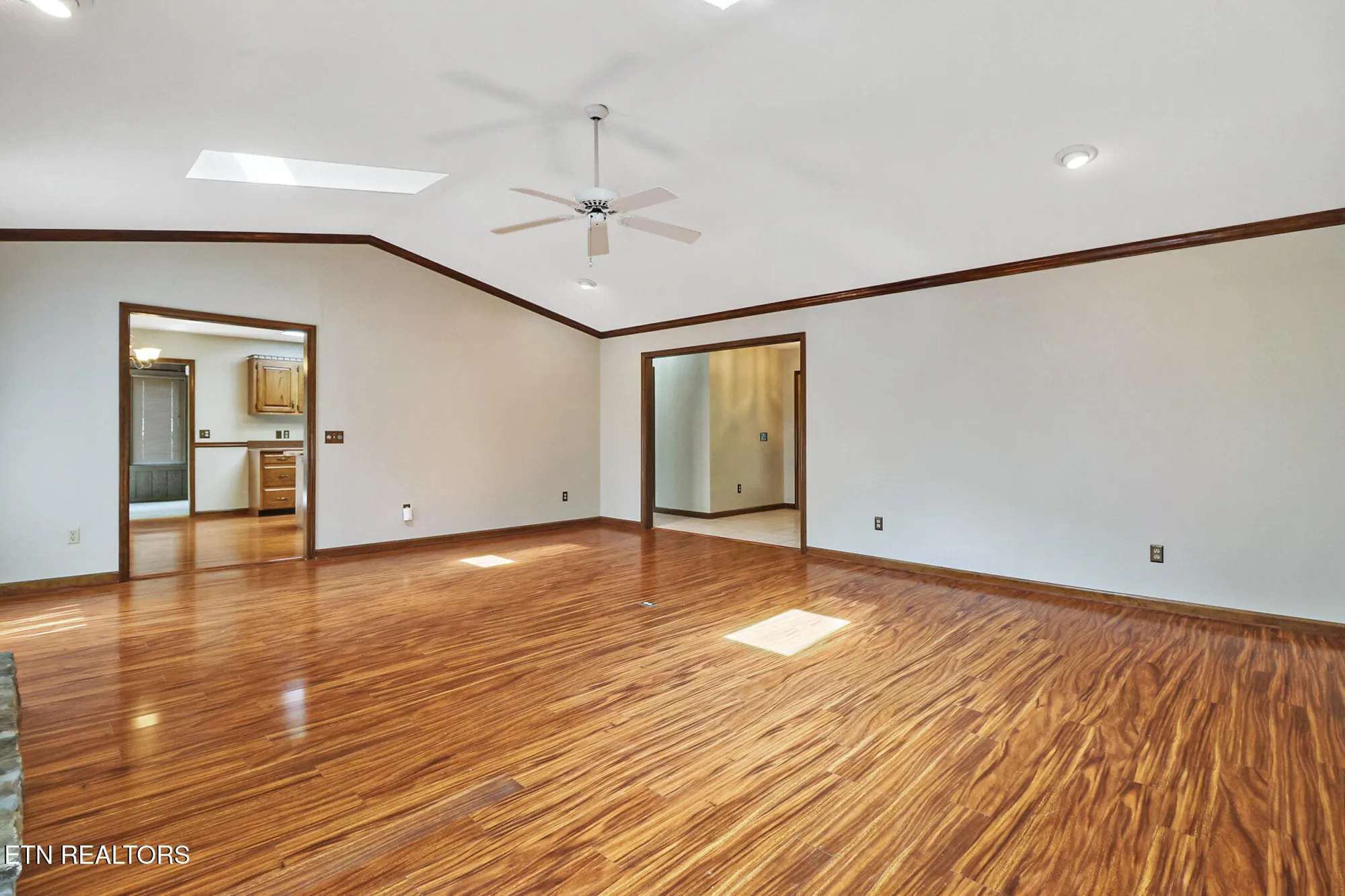 Property Slideshow image 10 of 39 | 101 walden ridge dr, Crossville, TN, 38558