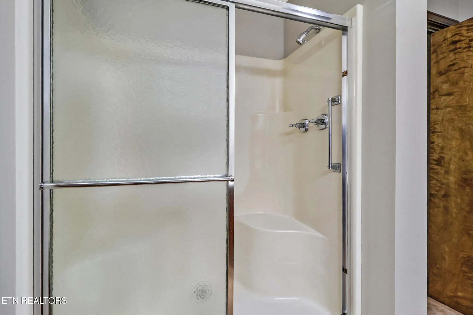 Property Slideshow image 20 of 39 | 101 walden ridge dr, Crossville, TN, 38558