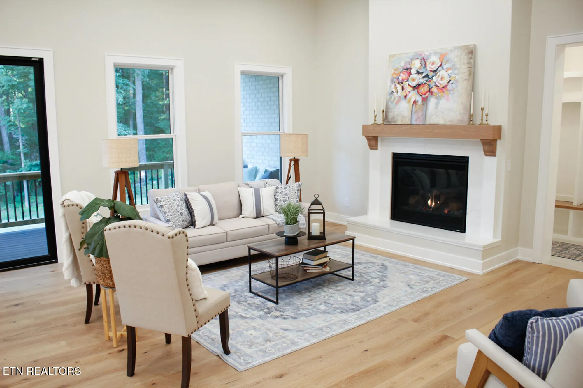 Property Slideshow image 10 of 17 | 127 daksi way, Loudon, TN, 37774