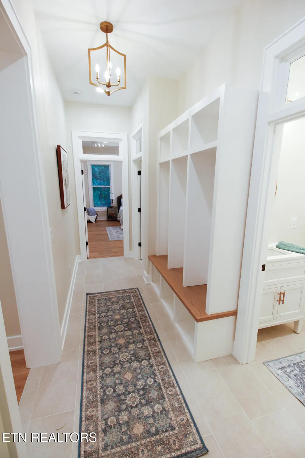 Property Slideshow image 16 of 17 | 127 daksi way, Loudon, TN, 37774