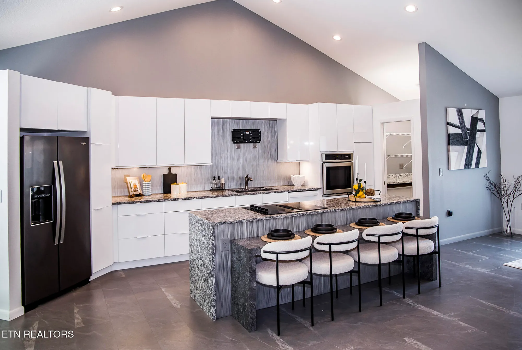 Property Slideshow image 16 of 60 | 194 forest view dr, Crossville, TN, 38558