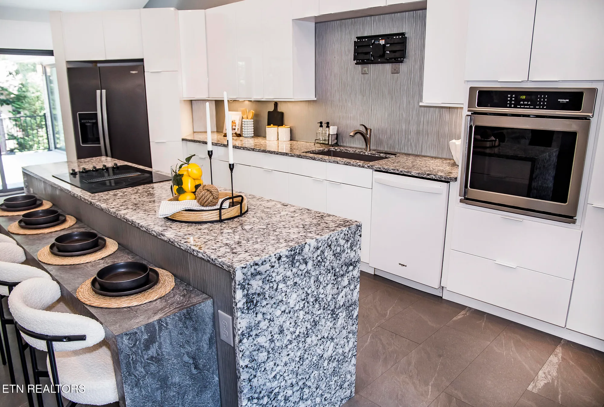 Property Slideshow image 17 of 60 | 194 forest view dr, Crossville, TN, 38558