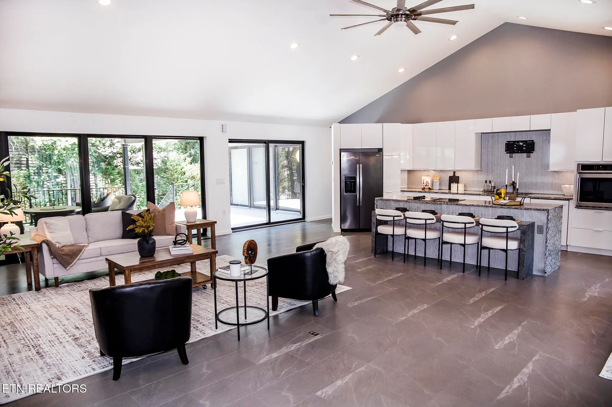 Property Slideshow image 23 of 60 | 194 forest view dr, Crossville, TN, 38558