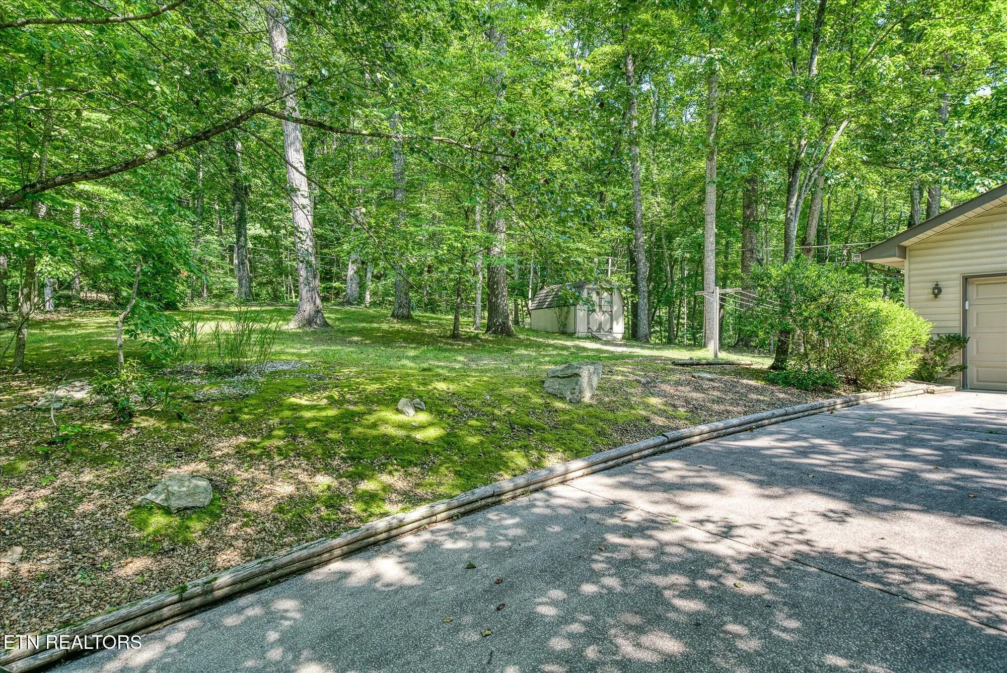 Property Slideshow image 2 of 52 | 11 londell ct, Crossville, TN, 38558