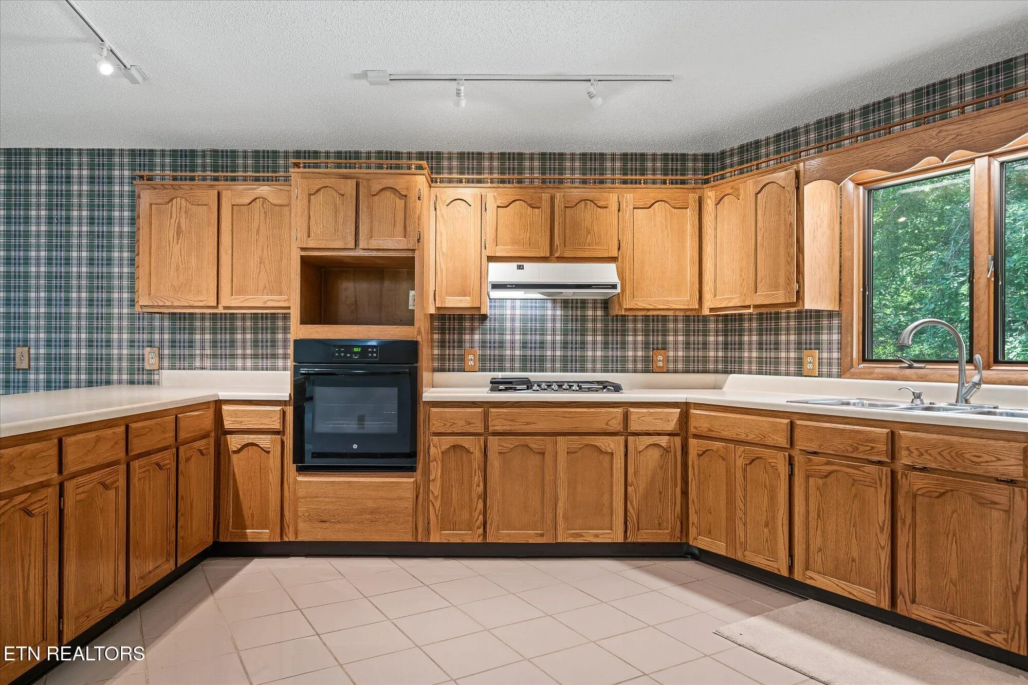 Property Slideshow image 17 of 52 | 11 londell ct, Crossville, TN, 38558