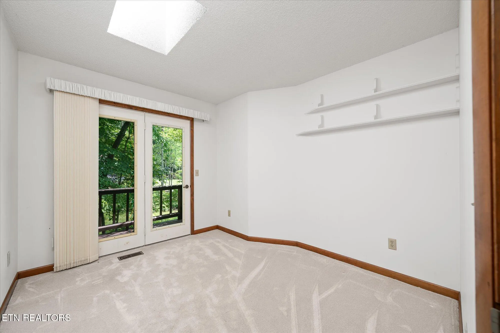 Property Slideshow image 23 of 52 | 11 londell ct, Crossville, TN, 38558