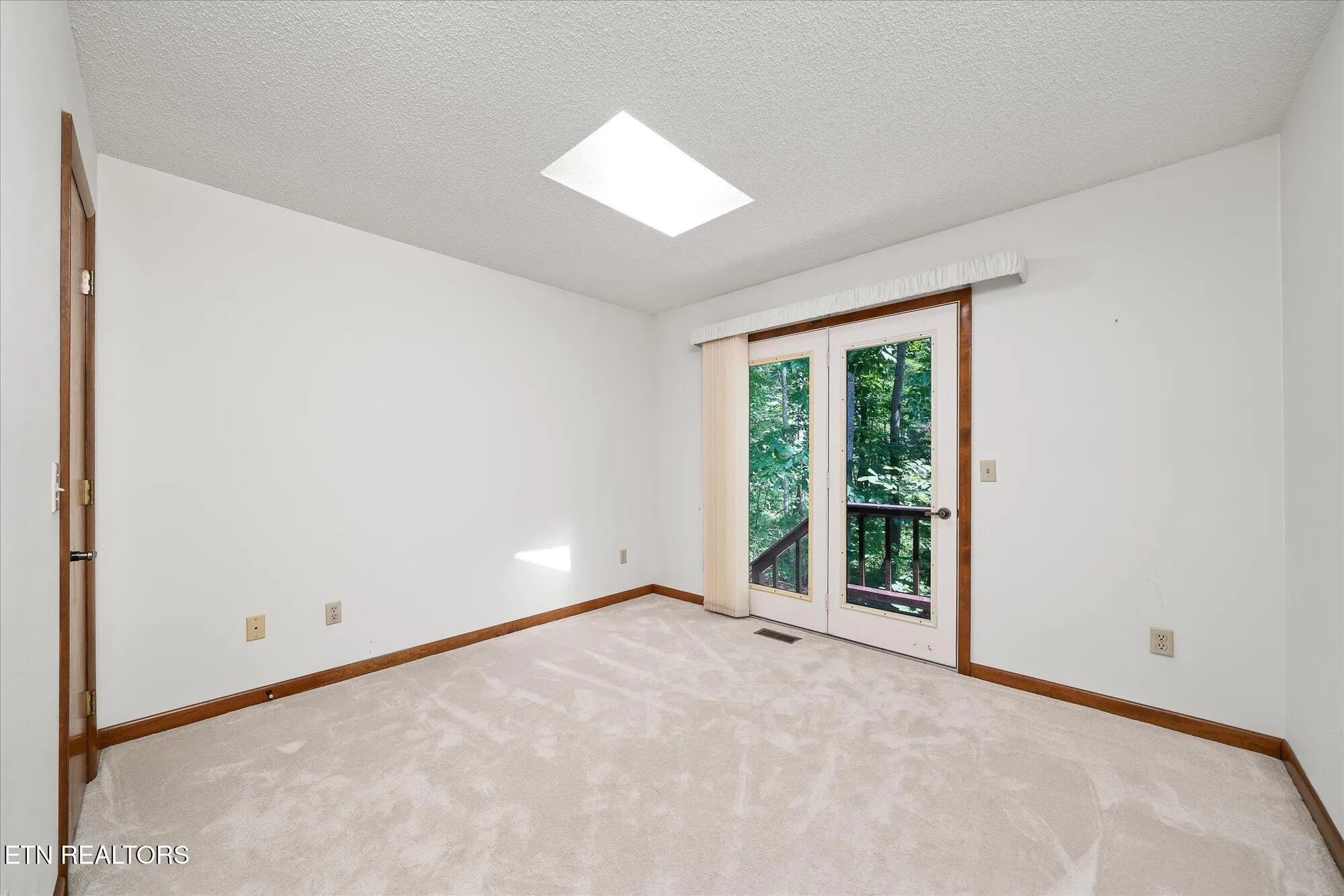 Property Slideshow image 24 of 52 | 11 londell ct, Crossville, TN, 38558