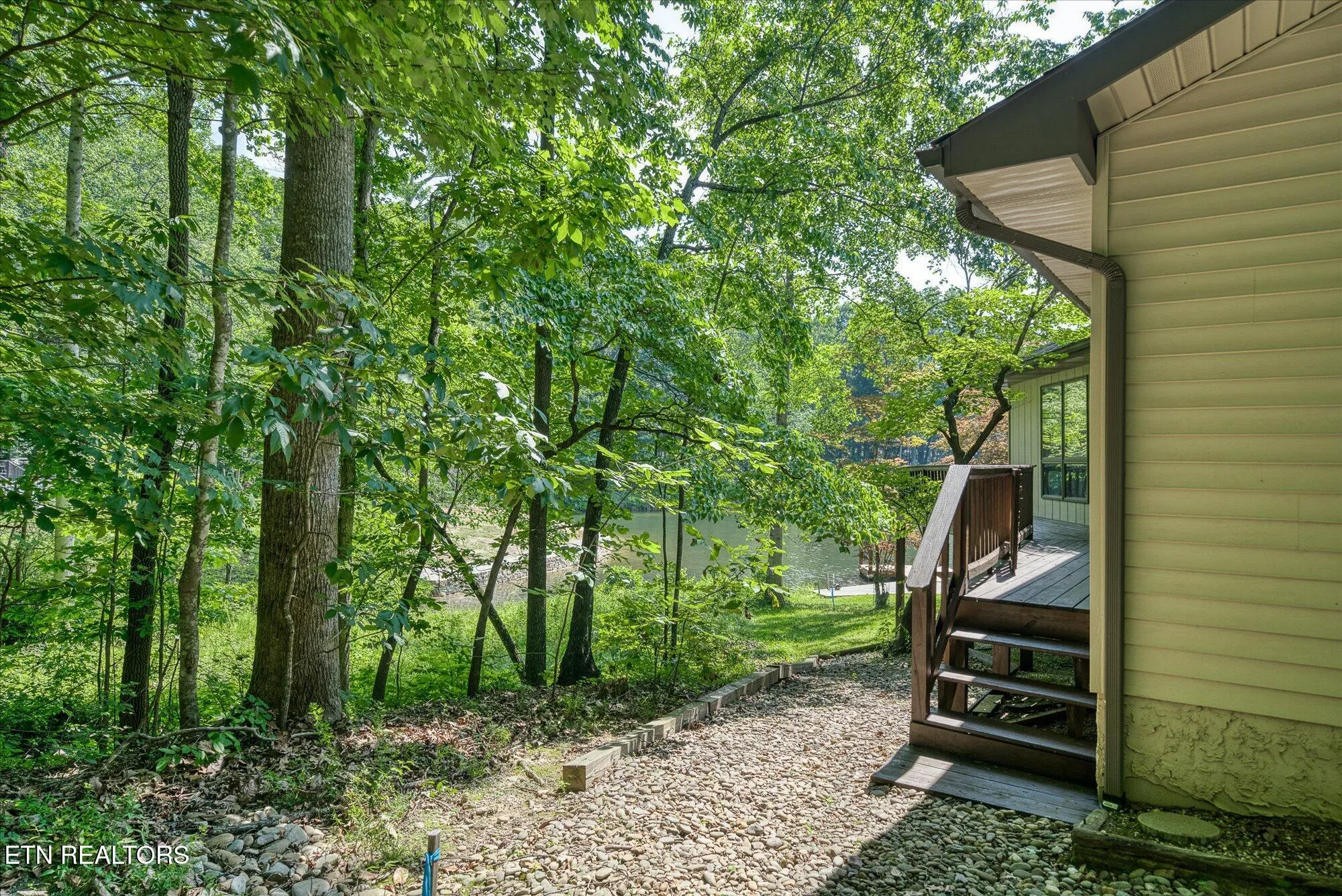 Property Slideshow image 7 of 52 | 11 londell ct, Crossville, TN, 38558