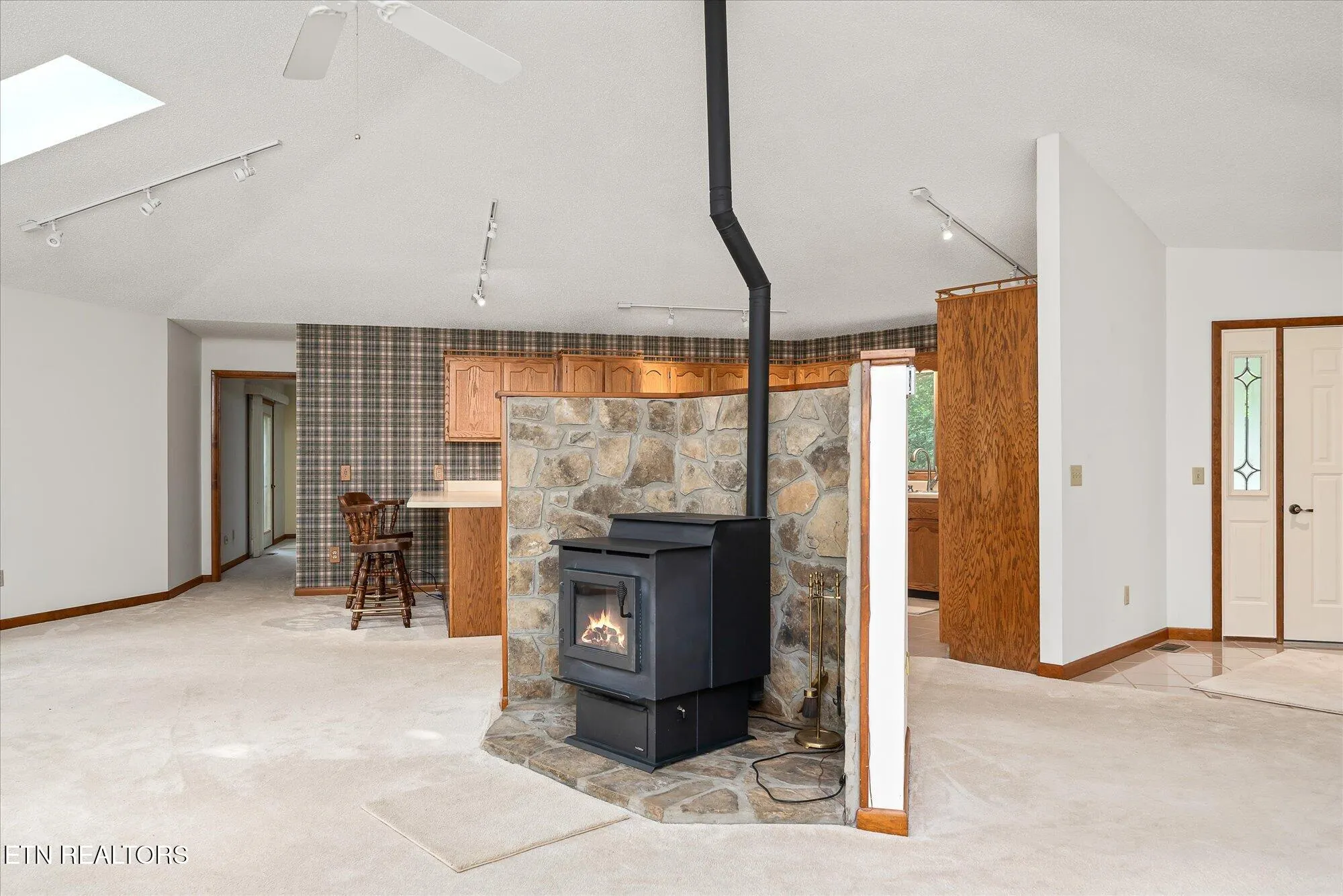 Property Slideshow image 12 of 52 | 11 londell ct, Crossville, TN, 38558