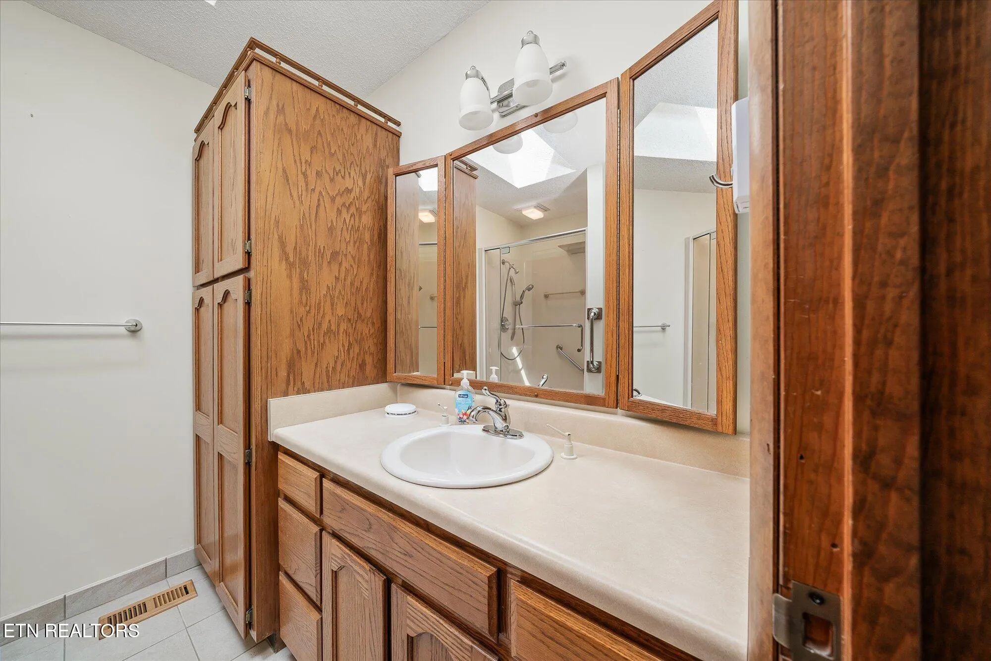 Property Slideshow image 29 of 52 | 11 londell ct, Crossville, TN, 38558