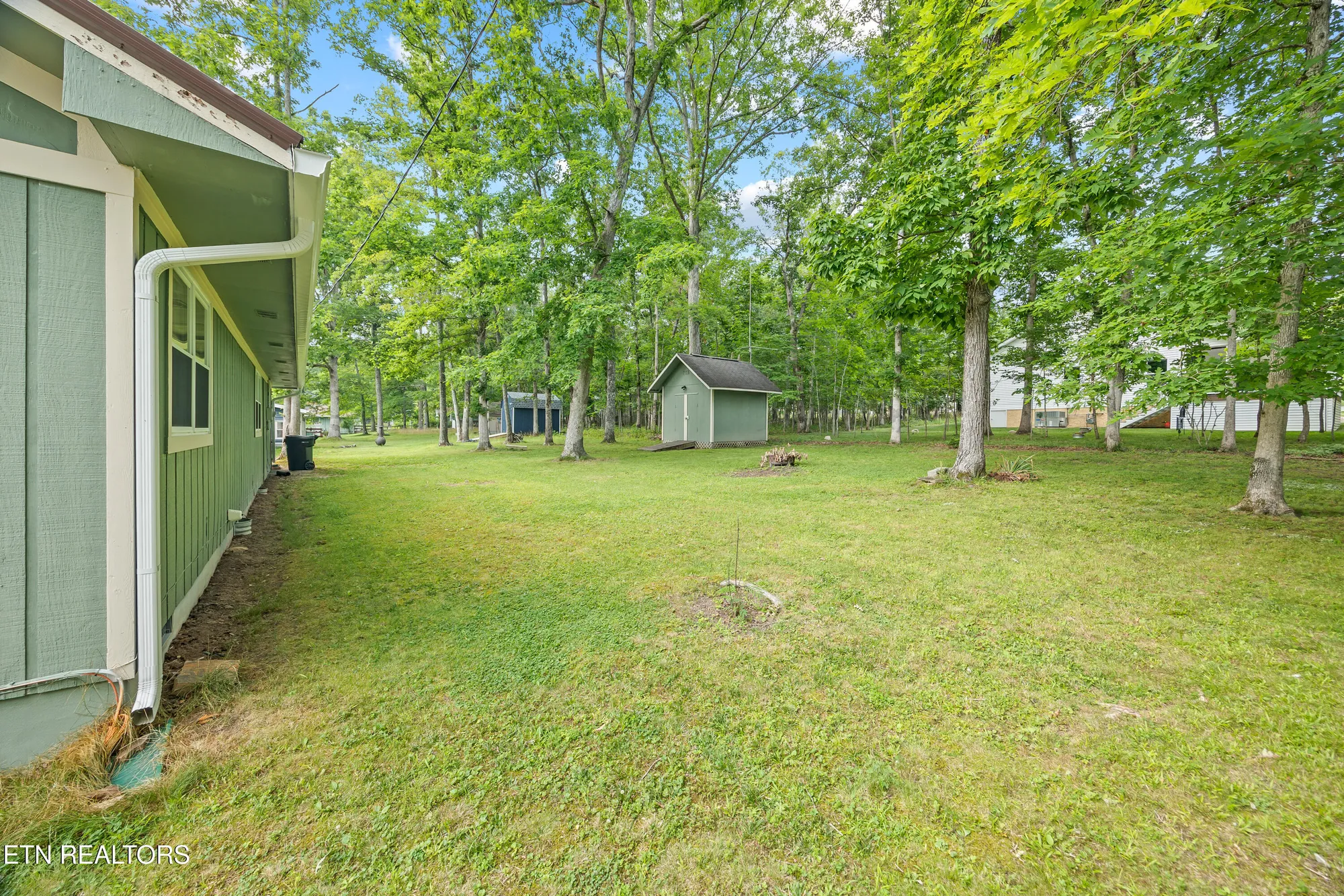 Property Slideshow image 6 of 25 | 137 jasper dr, Crossville, TN, 38558