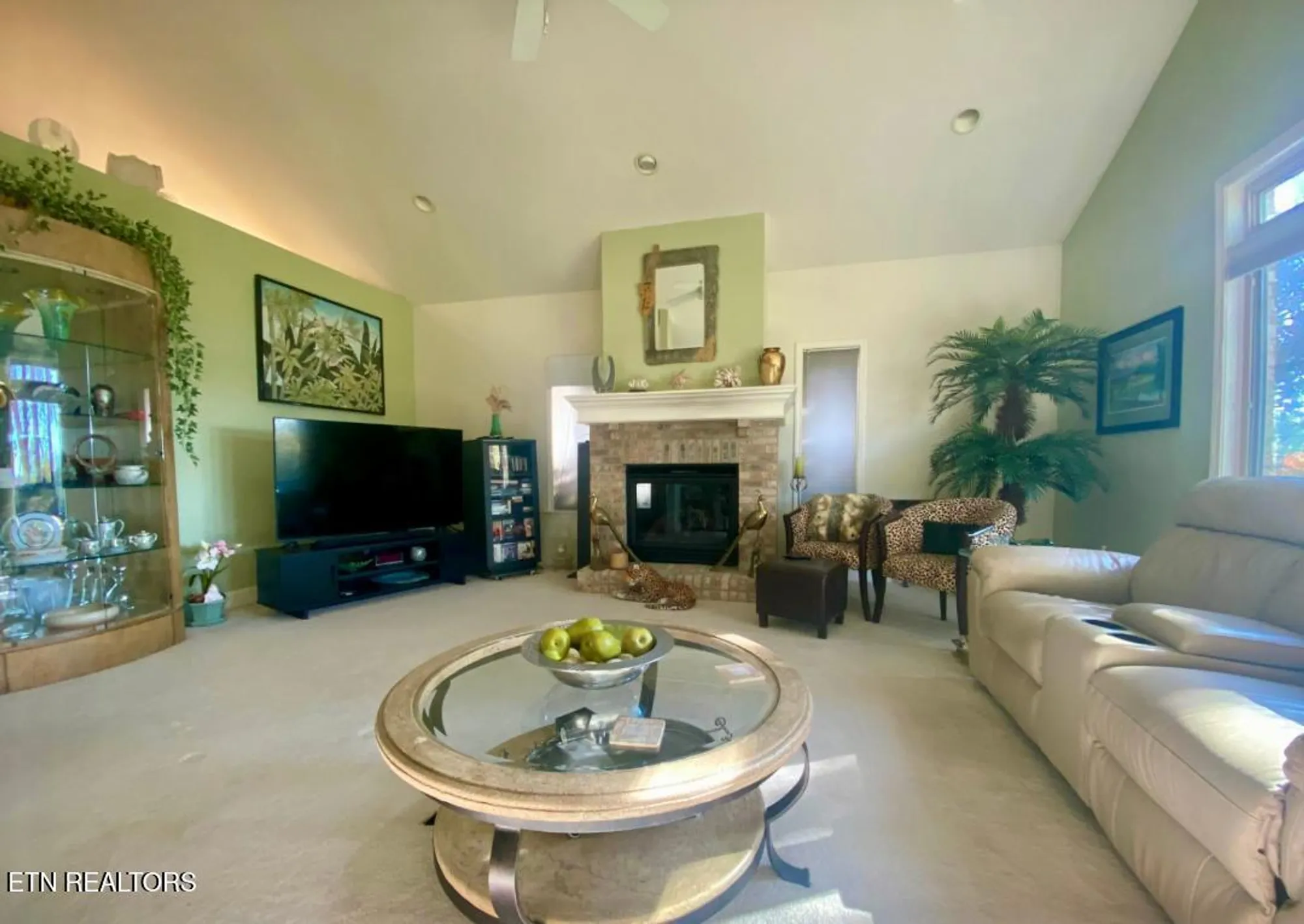 Property Slideshow image 5 of 20 | 115 kiowa way, Loudon, TN, 37774