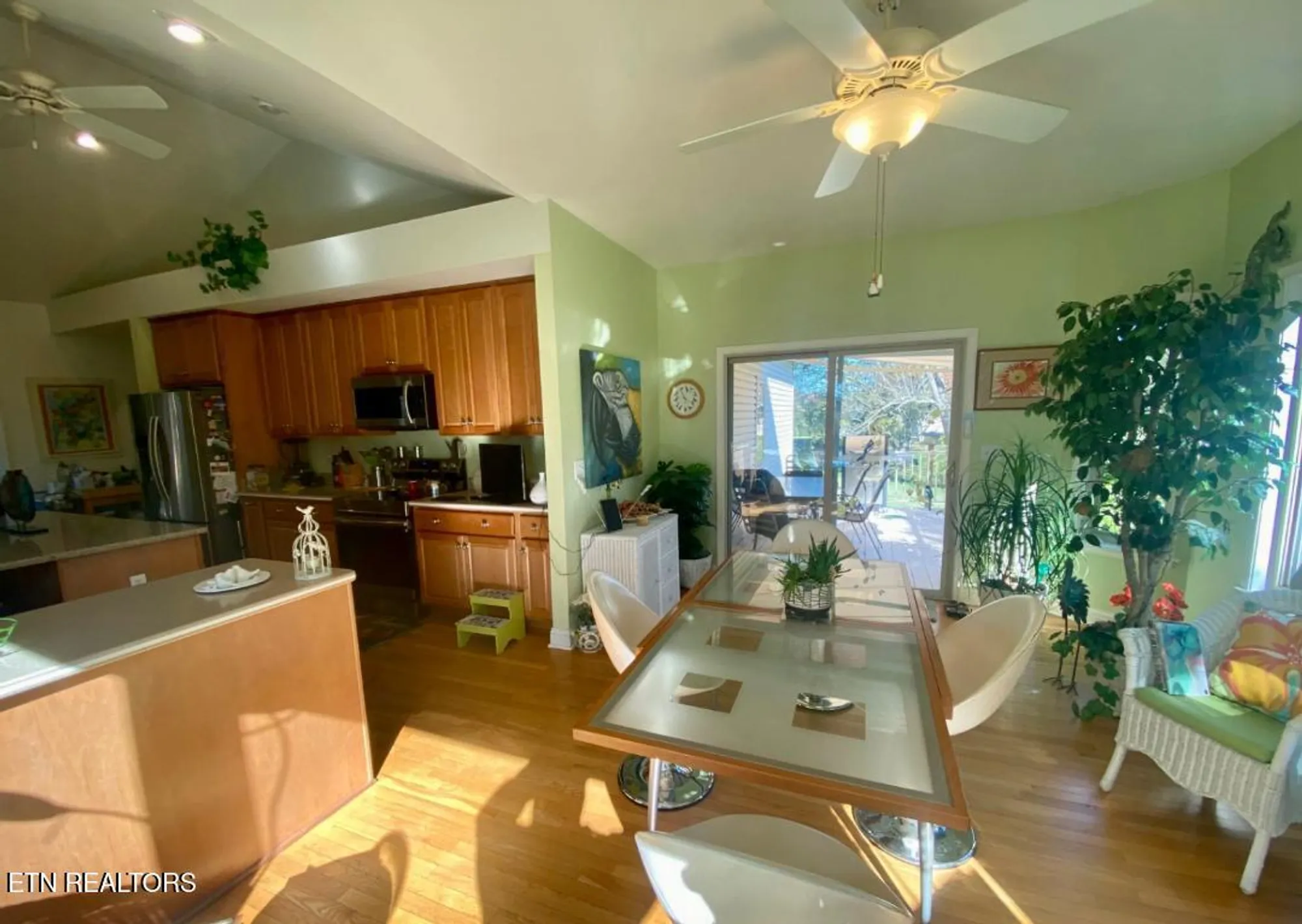 Property Slideshow image 10 of 20 | 115 kiowa way, Loudon, TN, 37774