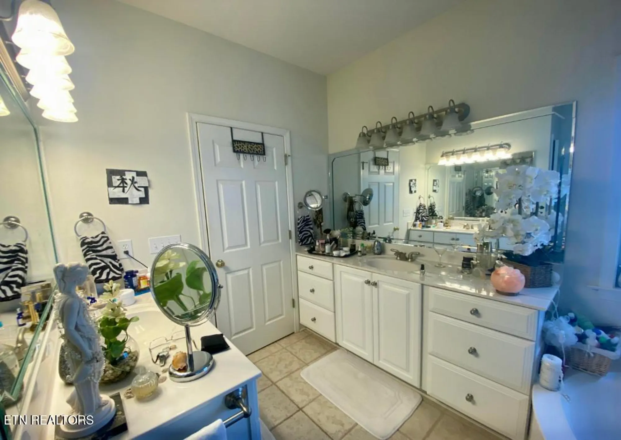 Property Slideshow image 14 of 20 | 115 kiowa way, Loudon, TN, 37774