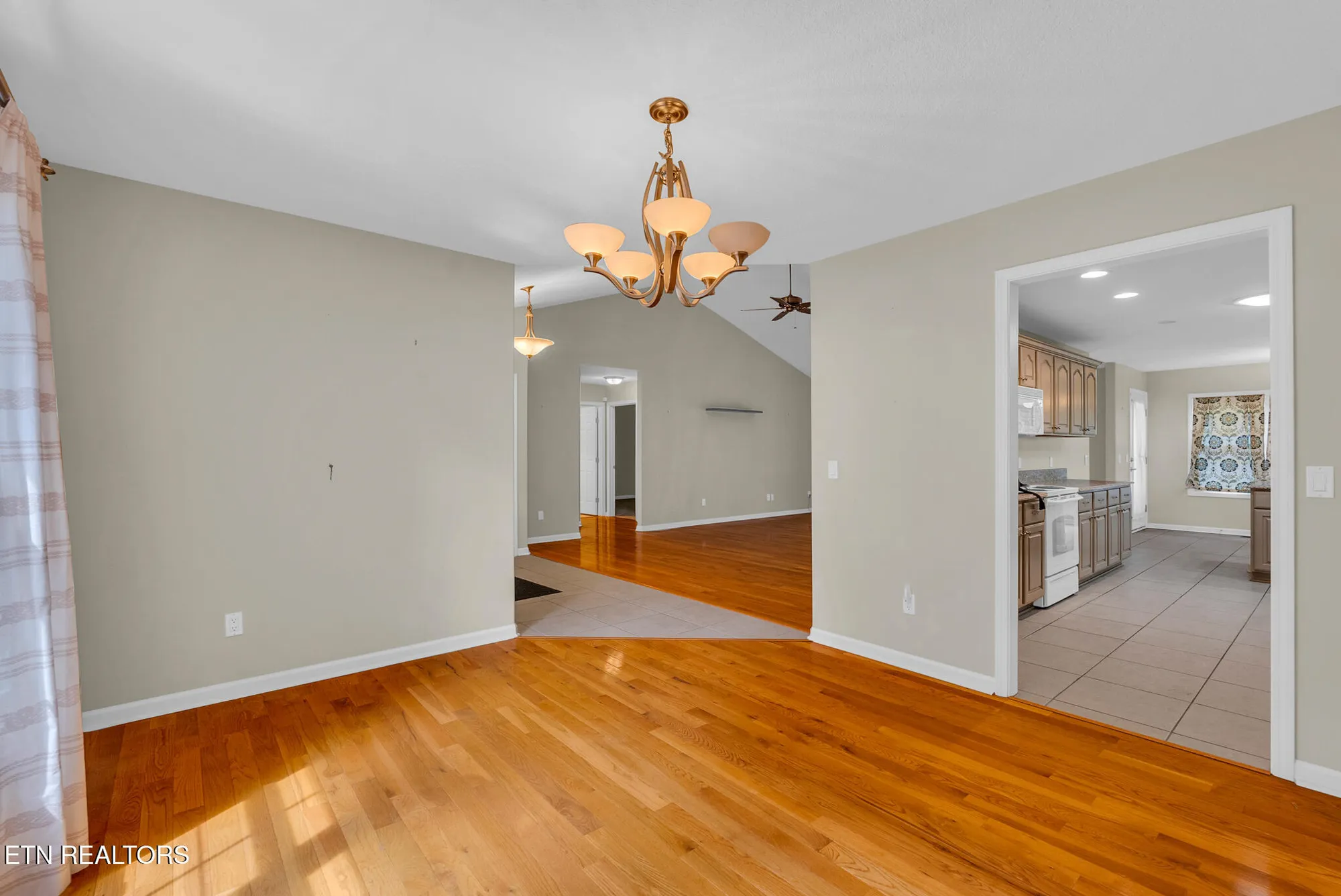 Property Slideshow image 6 of 29 | 25 bacham ln, Crossville, TN, 38558