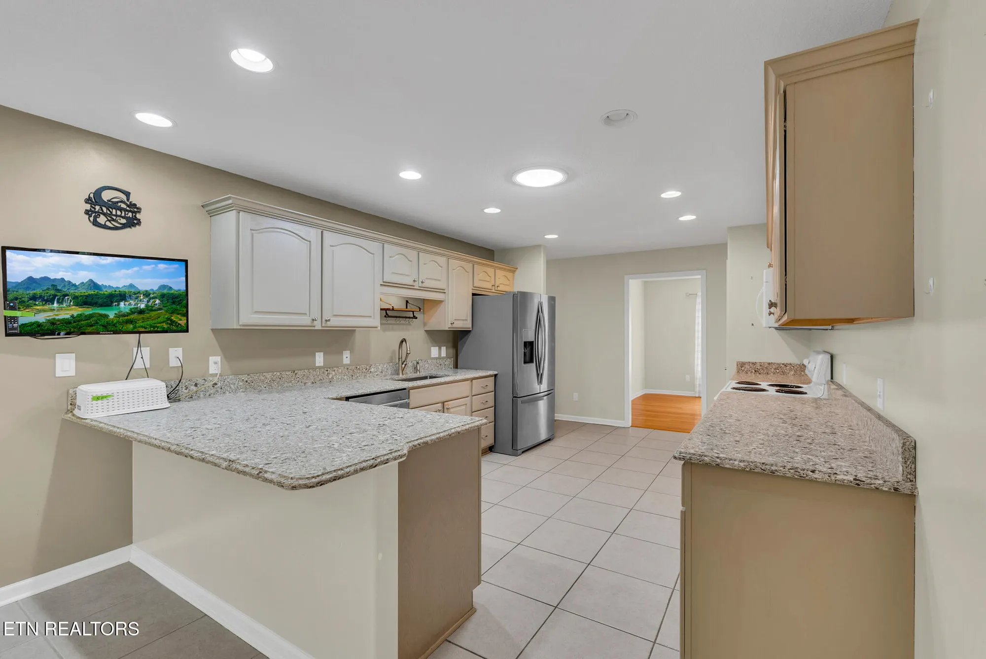 Property Slideshow image 8 of 29 | 25 bacham ln, Crossville, TN, 38558