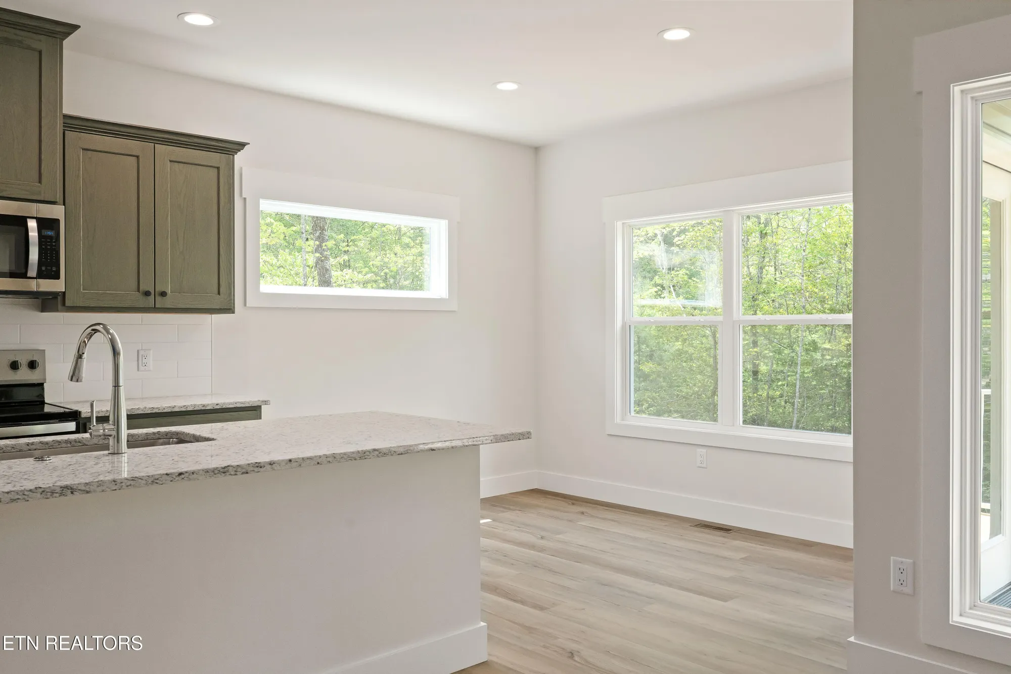 Property Slideshow image 9 of 35 | 120 hawes cir, Crossville, TN, 38558